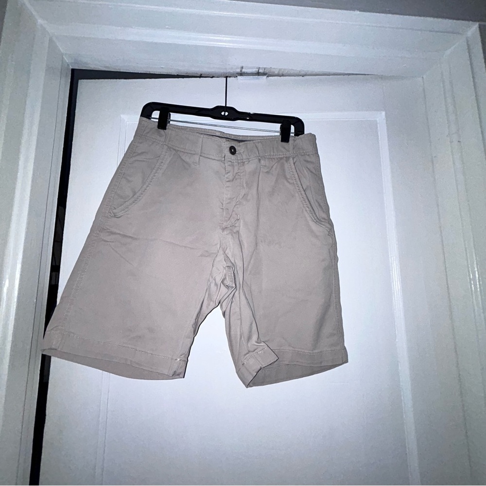 Men’s True Craft shorts light tan/stone color size 32 length 9” inseam